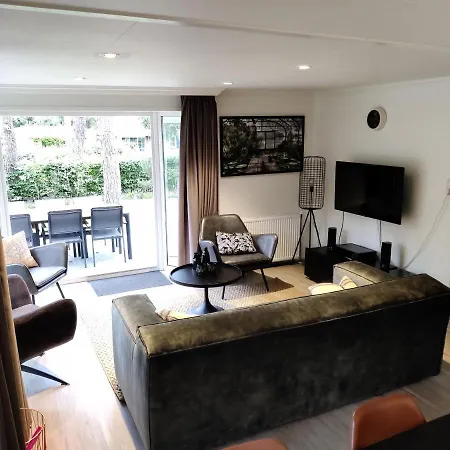 Apartment Huisje Weltevree Met Hottub Beekbergen