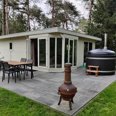 Huisje Weltevree Met Hottub * Beekbergen